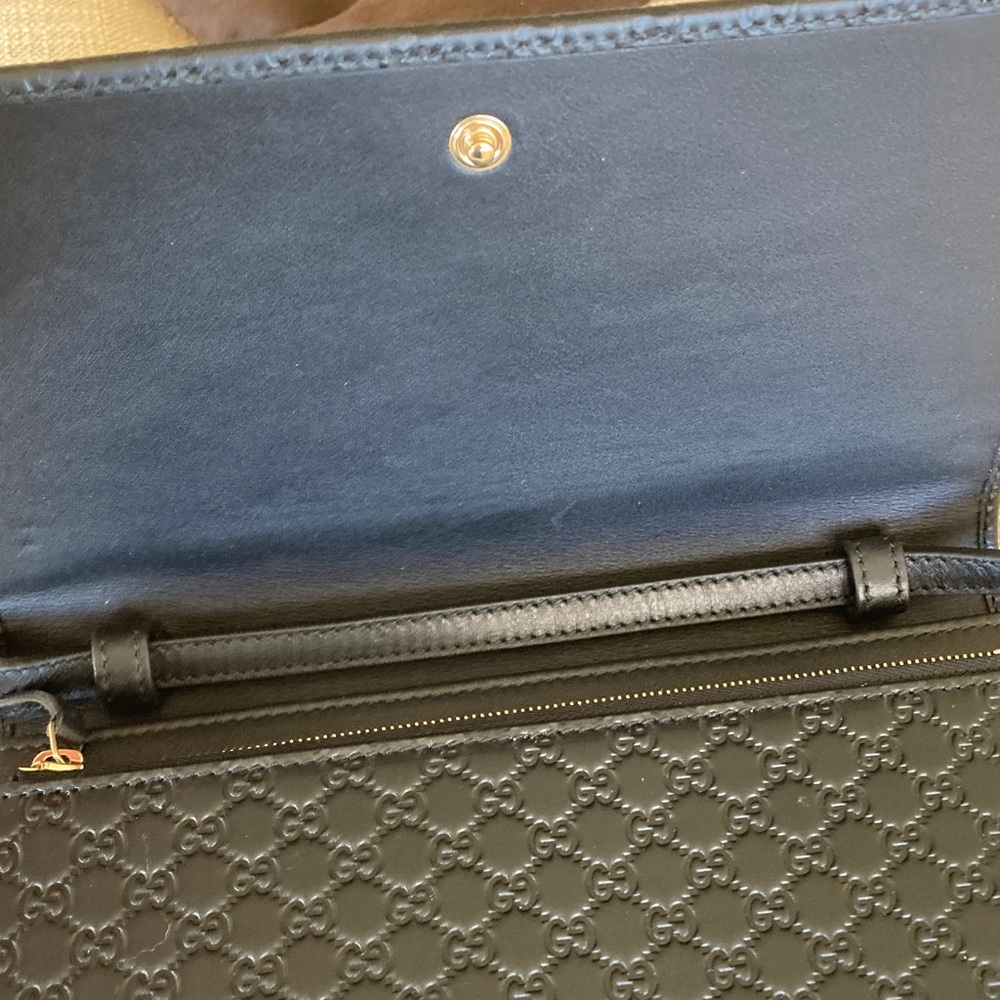 Gucci Black Embossed Crossbody Bag - Picture 2 of 6